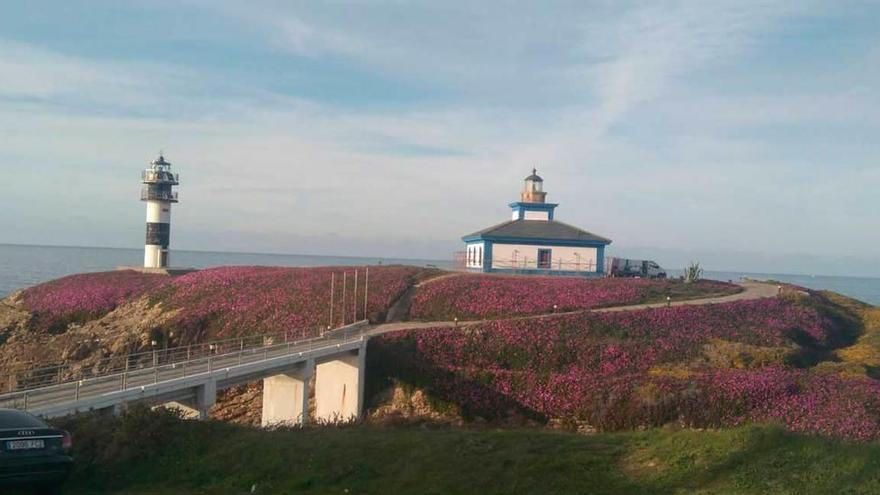 El faro Isla Pancha, en Ribadeo.