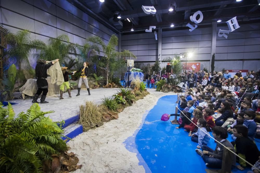 Cientos de niños y niñas disfrutan de Expojove 2019