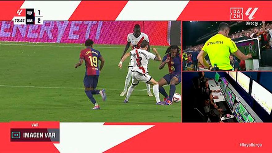 El audio del VAR del gol anulado a Lewandowski por pisotón de Koundé