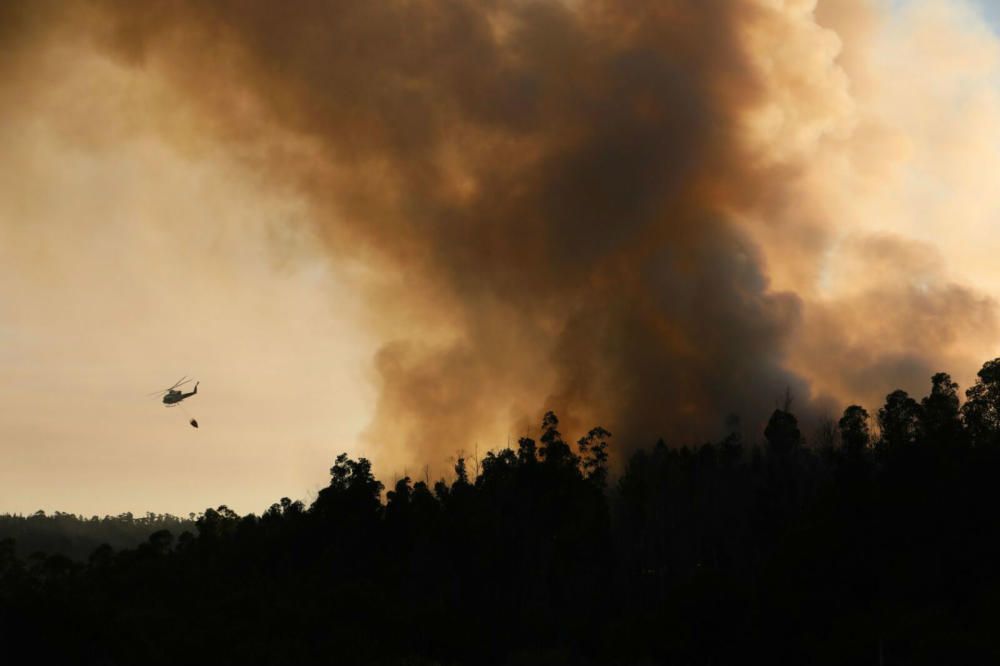 El monte arde en Covelo