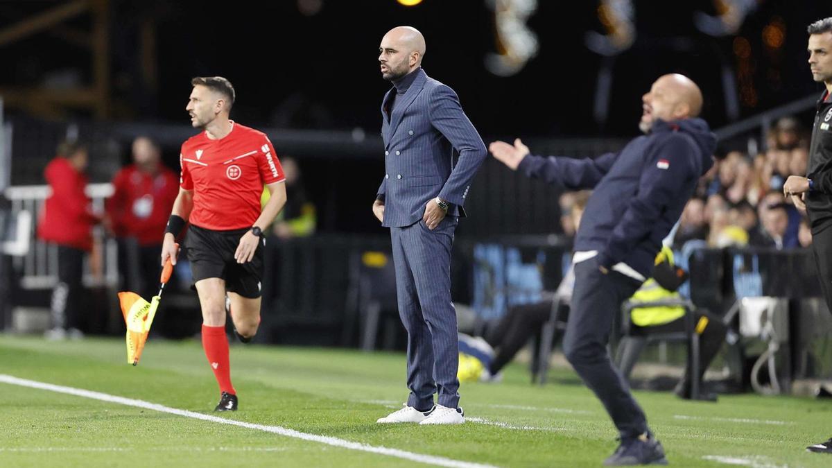 Giráldez y 
Manolo, en un 
momento del 
encuentro. 
|  Pablo H. Gamarra