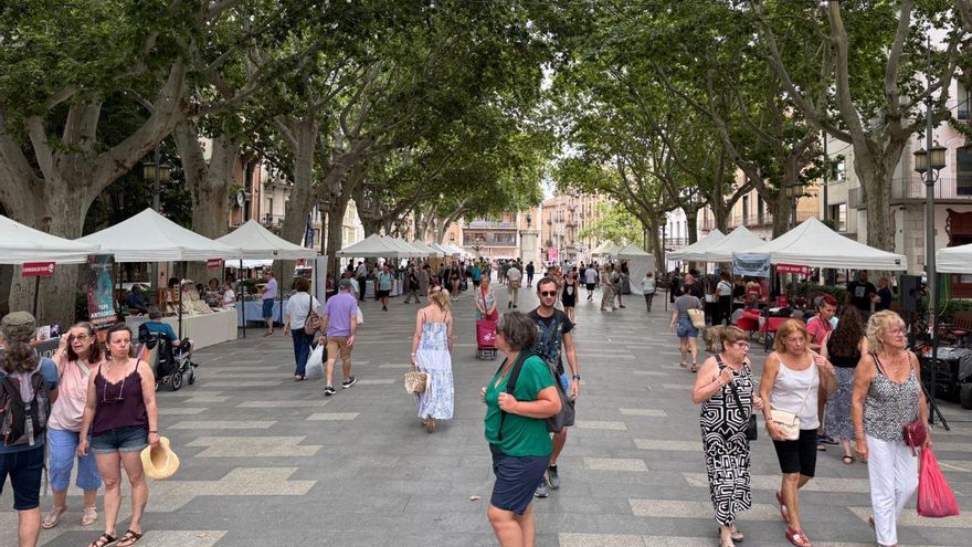 VÍDEO | La Rambla de Figueres acull el MercaPromo amb més de vint parades