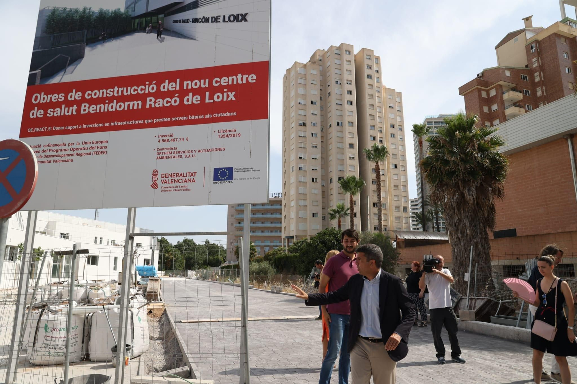 Visita de Mazón al centro de salud Rincón de Loix en Benidorm