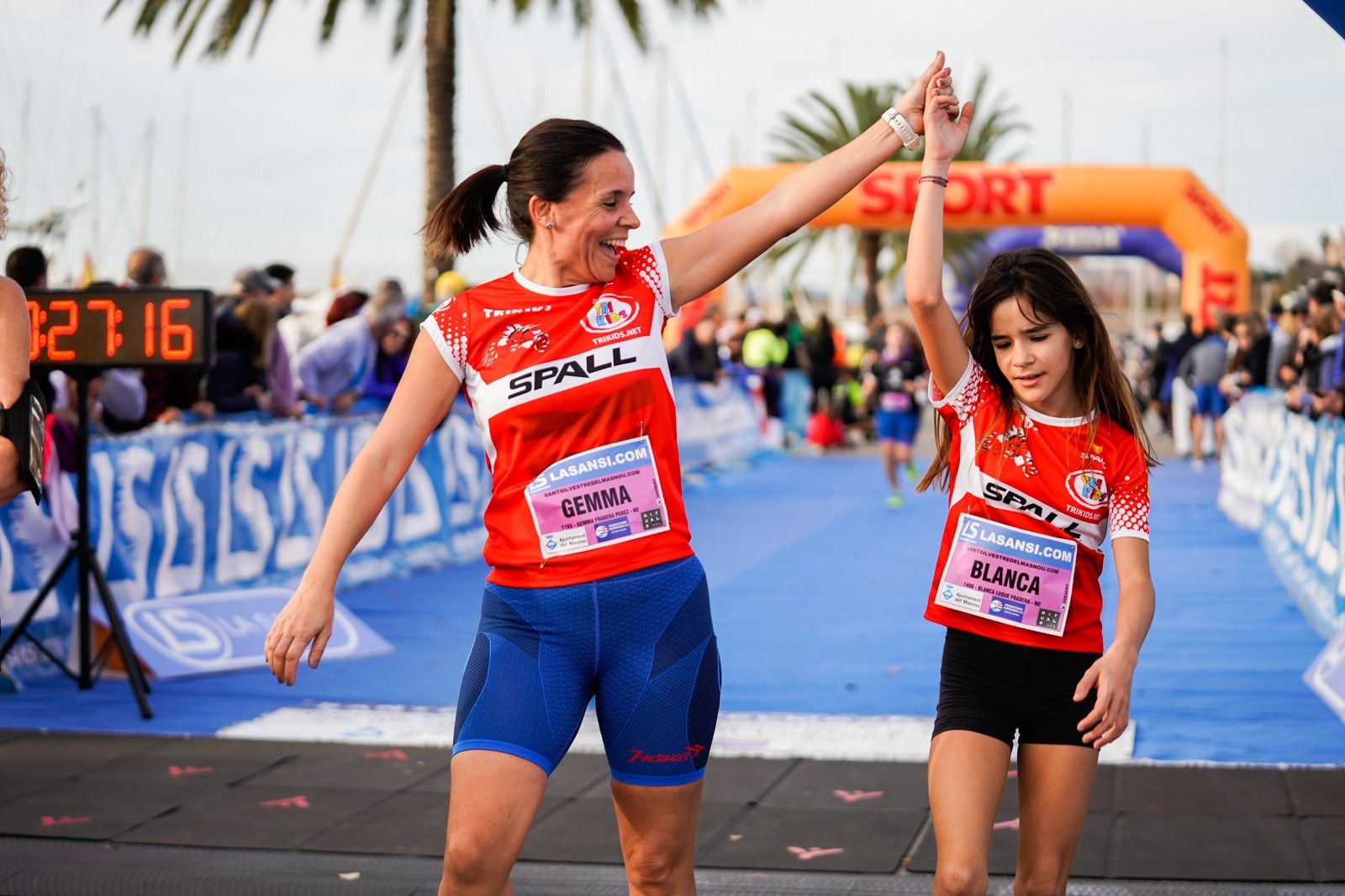 La I Edición de &quot;La Carrera de la mujer de las 3 villas&quot; en el Maresme transcurre por la Nacional II