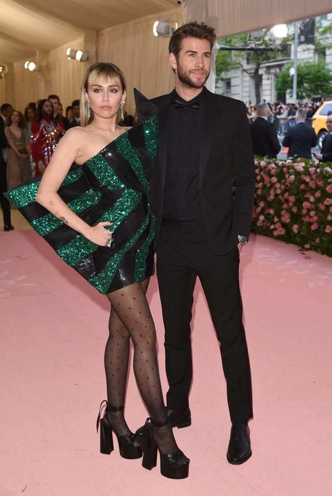 Miley Cyrus e y Liam Hemsworth en la Gala MET 2019