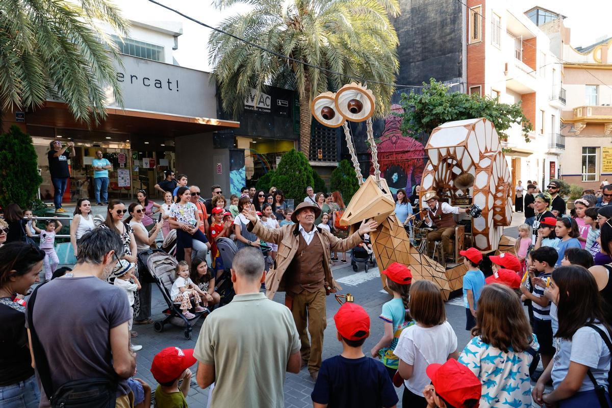 Mislata cierra con éxito la XII edición del MAC, consolidado como referente cultural de las artes escénicas en la calle.