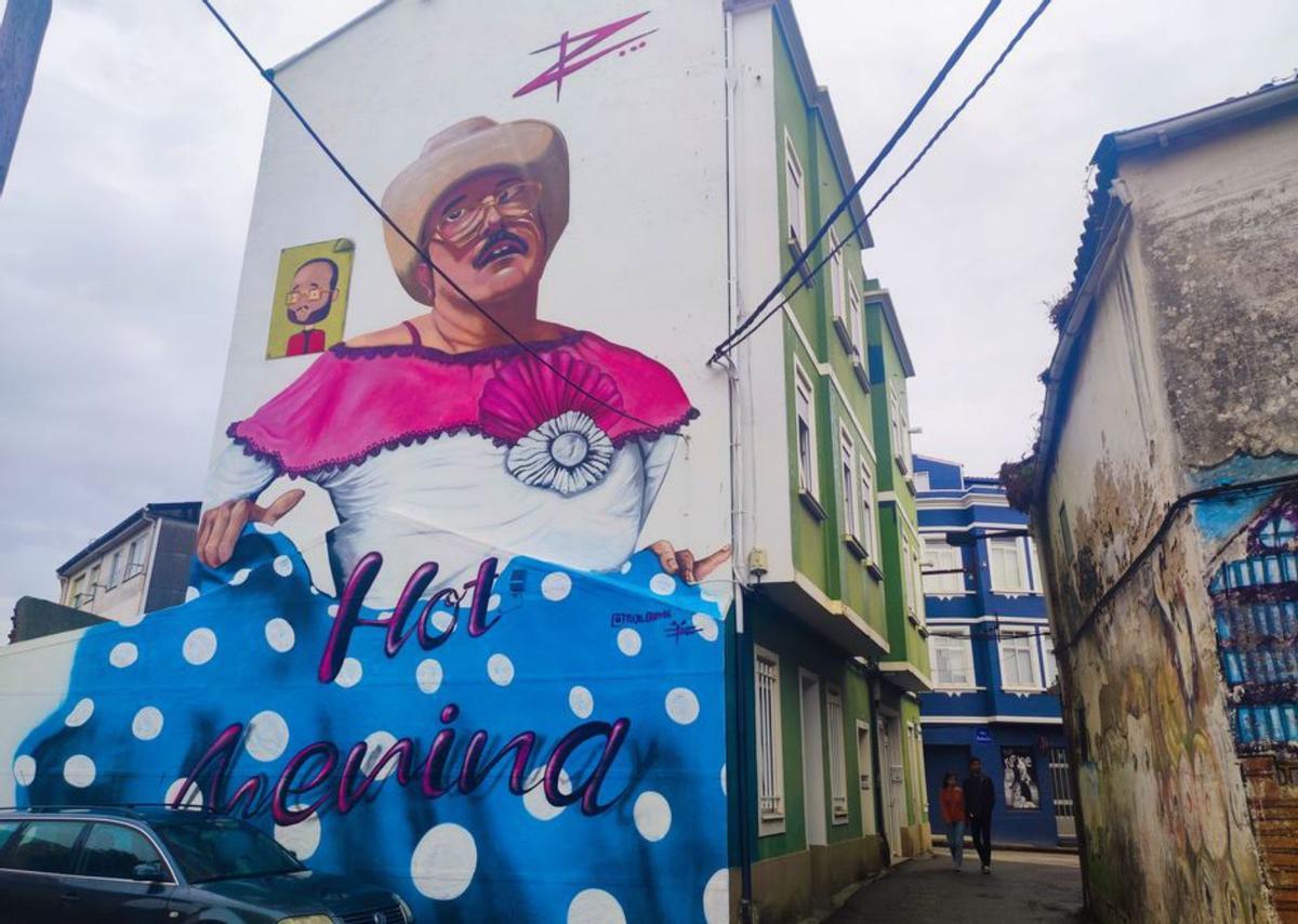 Una ‘Hot Menina’ entre callejones.   | // P. HERMIDA