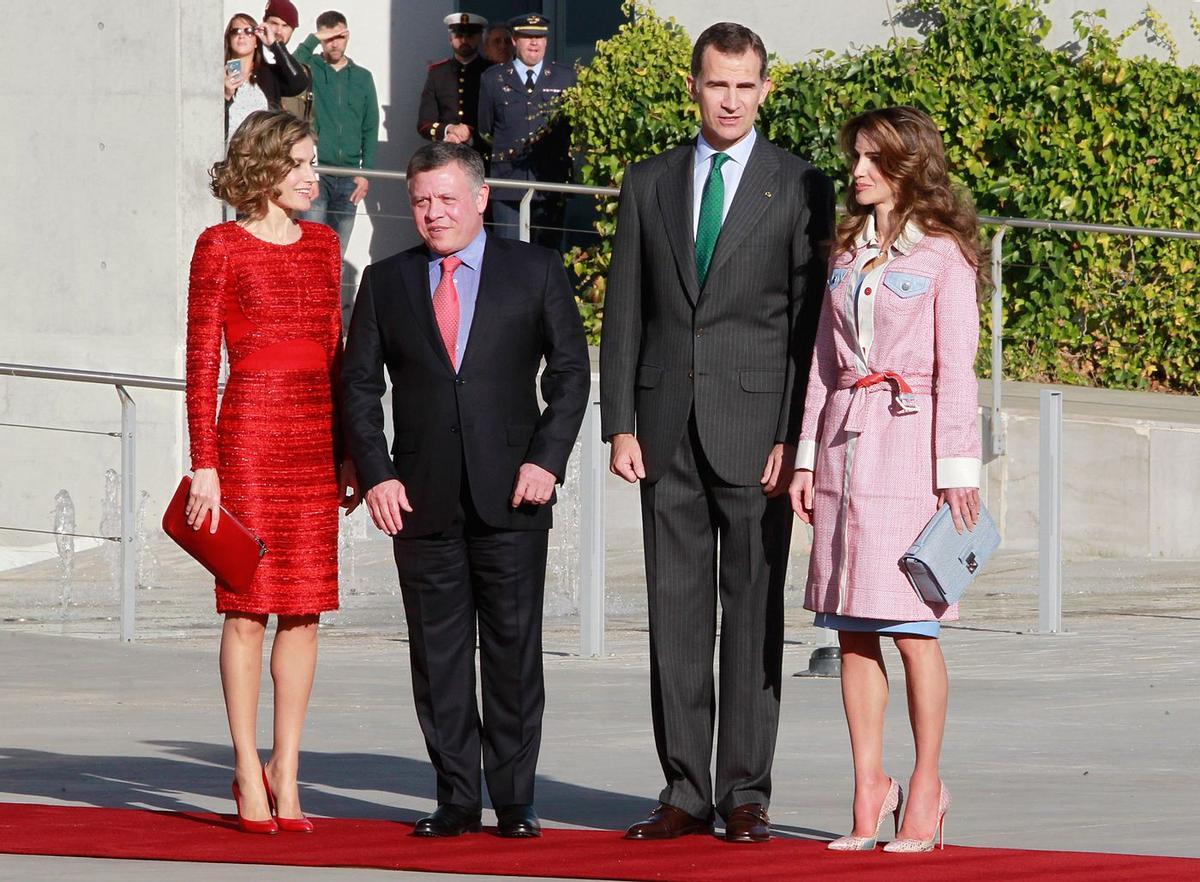 Letizia Ortiz junto Abdalá II de Jordania, Felipe VI, y Rania de Jordania