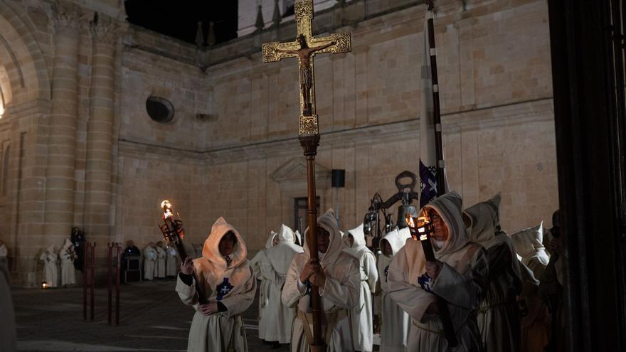 El Espíritu Santo pide a los hermanos que colaboren en la obra social