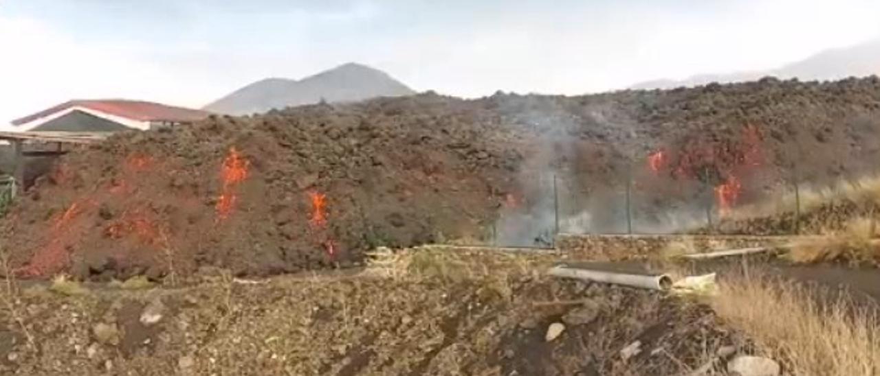 Las coladas del volcán de La Palma siguen arrasando la Isla