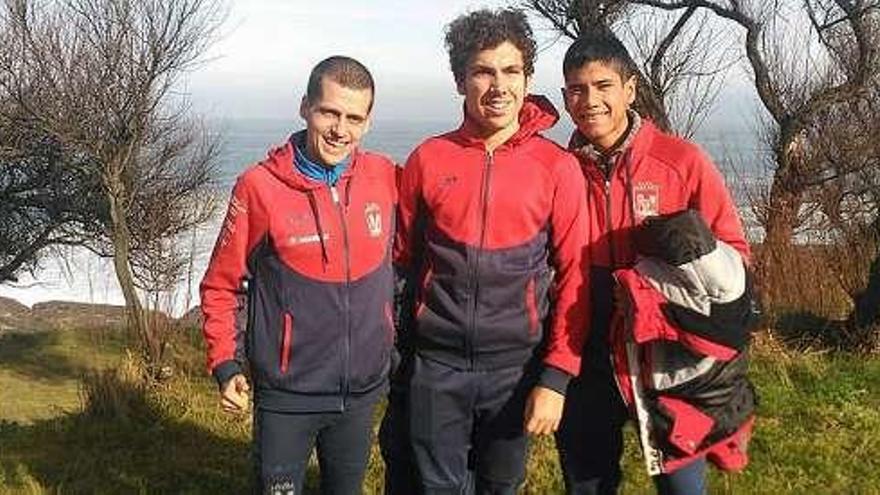 Los atletas del Ourense Atletismo, en Santander. // FdV