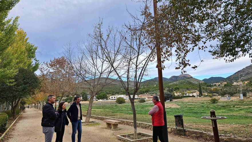 El Ayuntamiento de Caravaca dota de iluminación al segundo tramo del Camino del Huerto