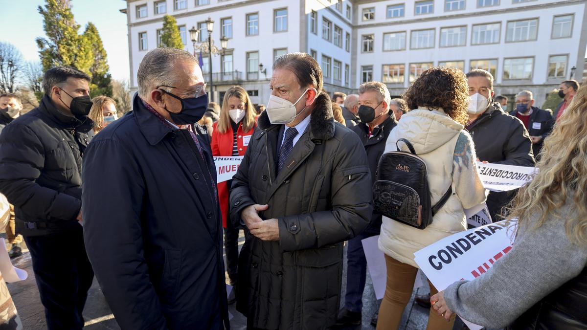 Concentración en Oviedo por el futuro del Suroccidente