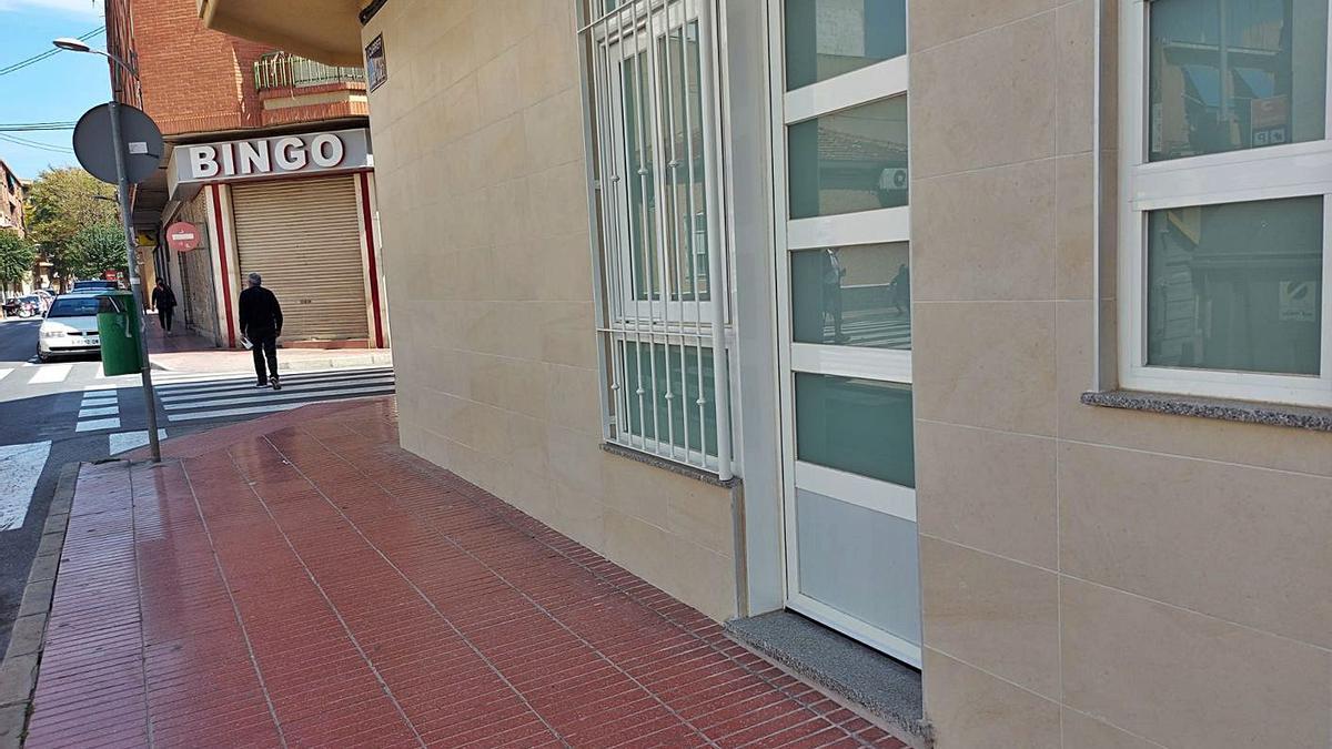 San Vicente dispara las licencias para hacer minipisos en bajos comerciales