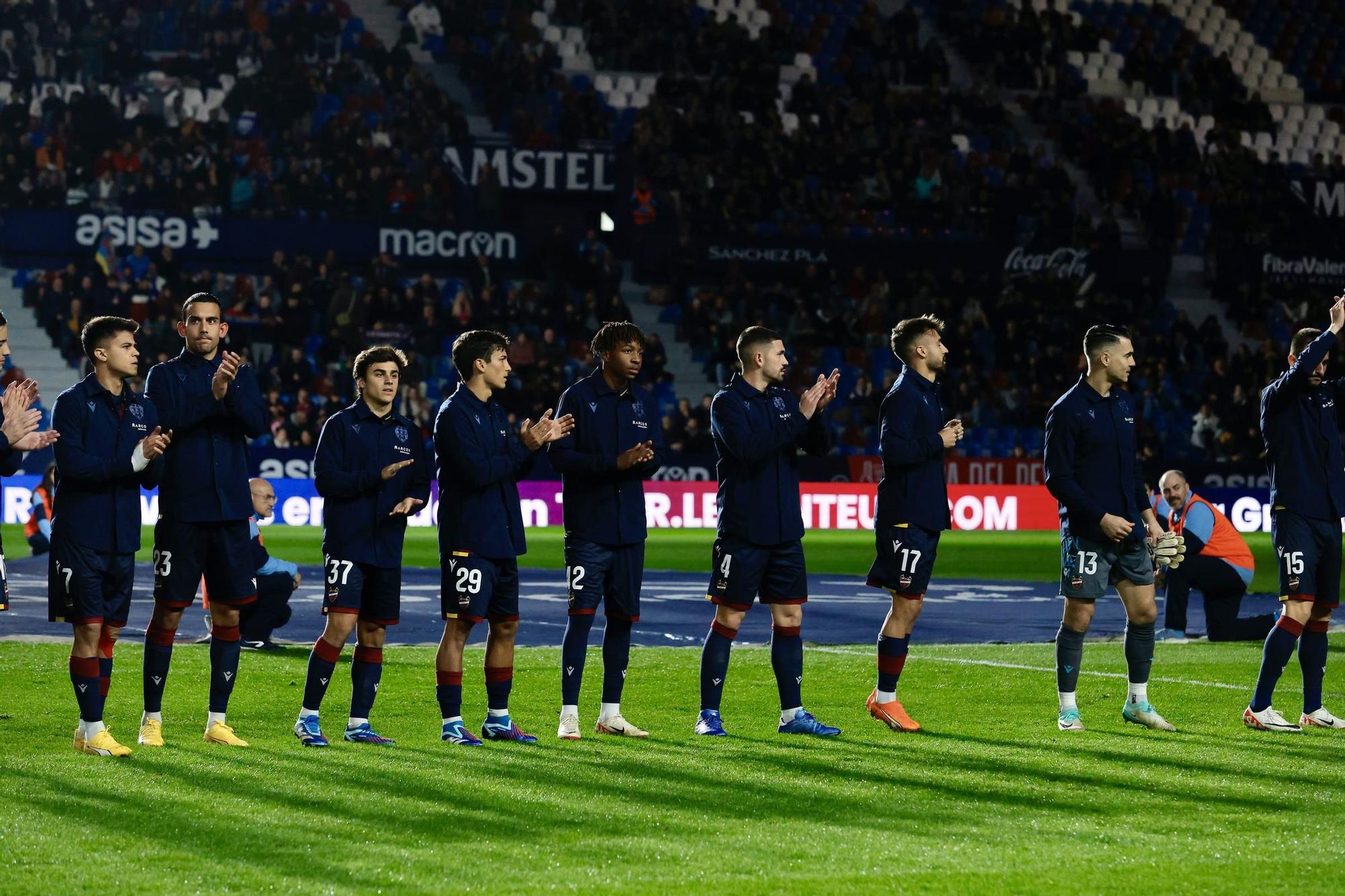 Partido de Copa del REy entre el Levante UD y el SD Amorebieta en imágenes