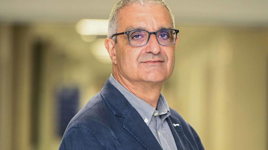 El director científico del Centro de Investigación del Cáncer de Salamanca: “Falta un plan de investigación a 10 o 15 años para saber lo que queremos hacer”