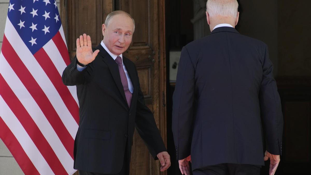 biden-putin-efe.jpg