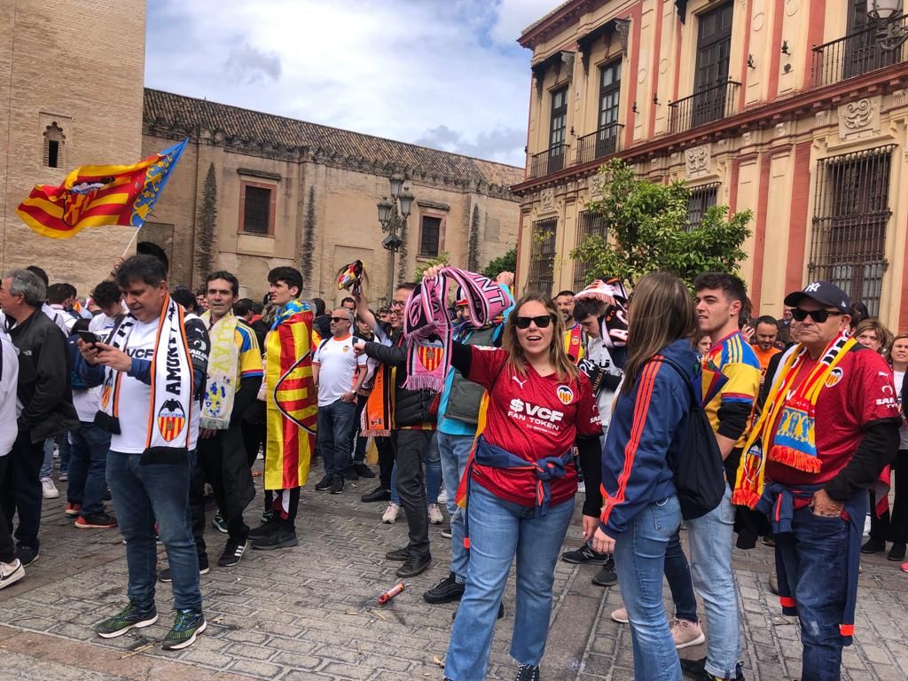 La afición valencianista toma Sevilla