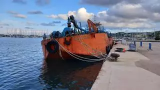 La Generalitat inicia el desguace de la draga Los Olivillos en Dénia tras recibir autorización del Gobierno