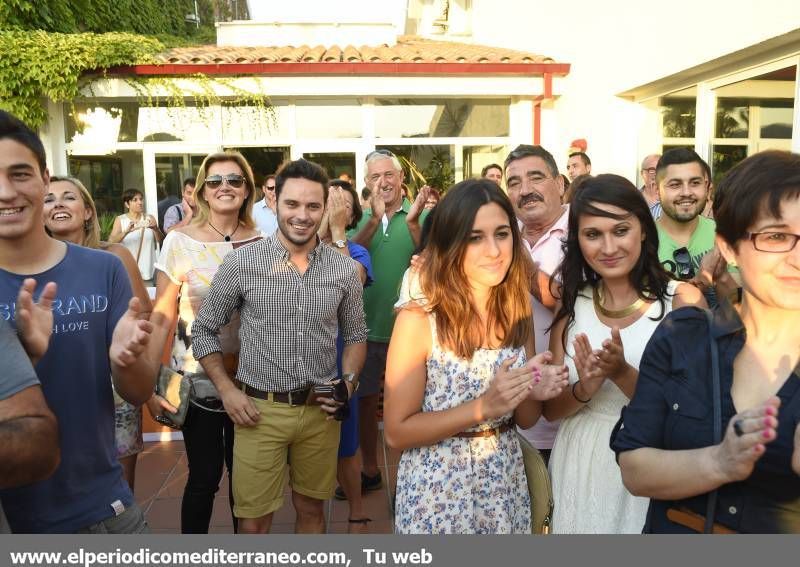 GALERÍA DE FOTOS- Roberto Bautista recibe una divertida fiesta sorpresa en La Coma