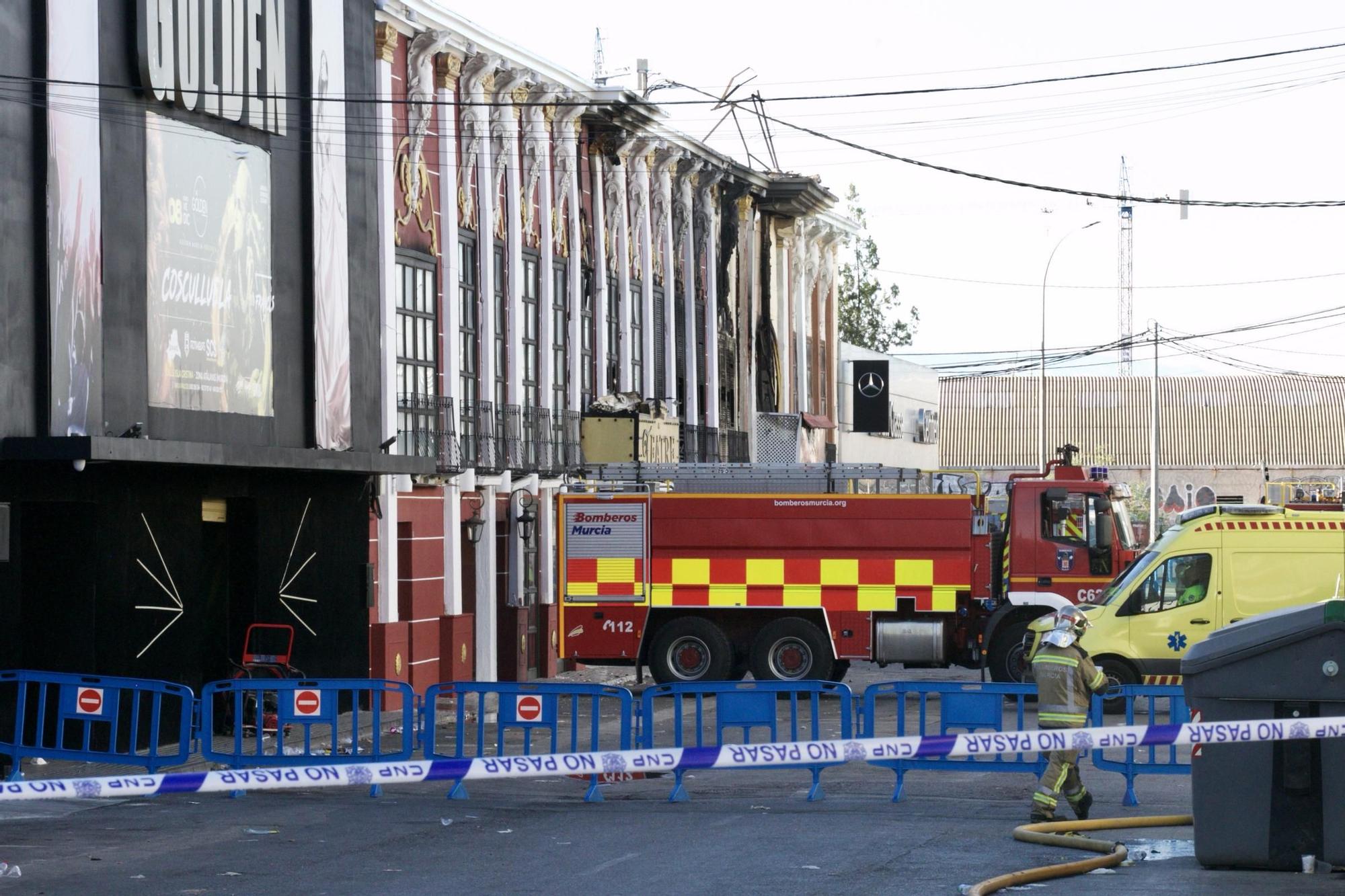 Las imágenes de la zona de ocio de Atalayas tras el incendio en dos discotecas