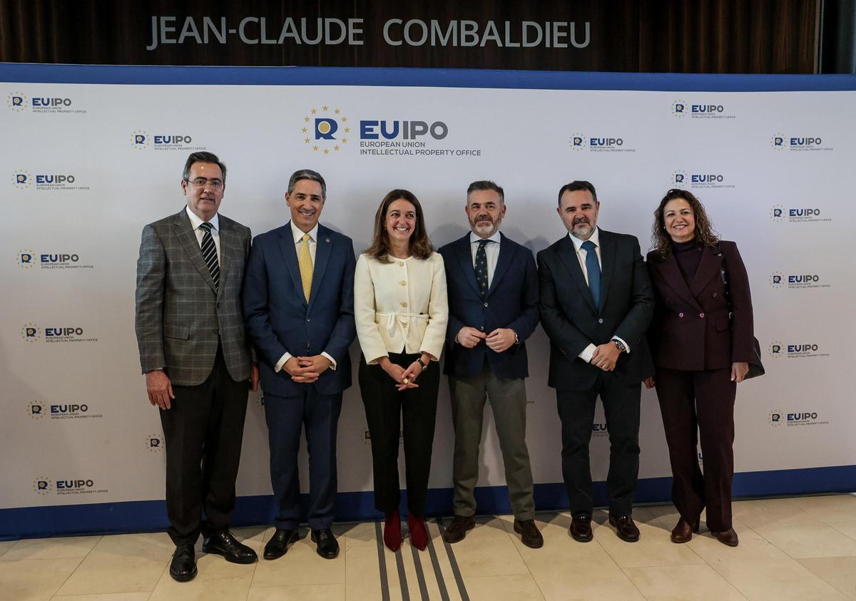 La EUIPO recibe el año en Alicante con su tradicional cóctel