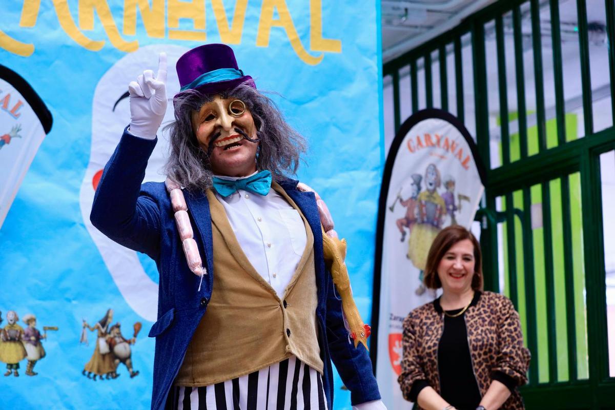 El Conde de Salchichón, este marts, en el colegio Tenerías.