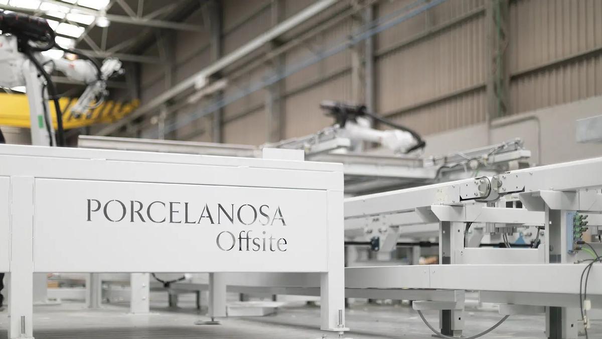 Industrias como Porcelanosa se caracterizan por incluir elementos innovadores en sus productos.