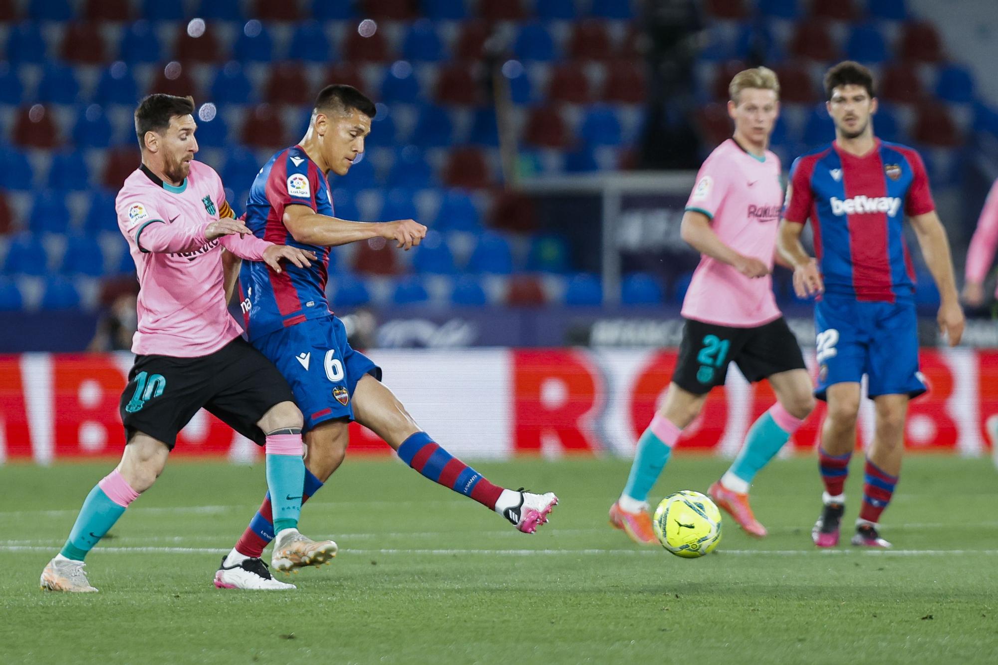 Las imágenes del empate entre el Levante y Barcelona en el Ciutat de València