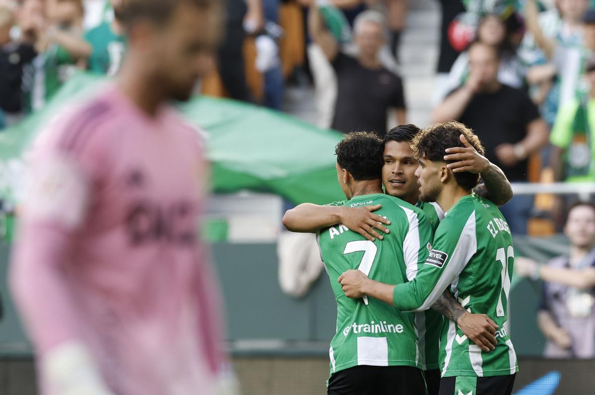 Las imágenes del Betis-Oviedo en el Estadio de la Cartuja Las imágenes del Betis-Oviedo en el Estadio de la Cartuja