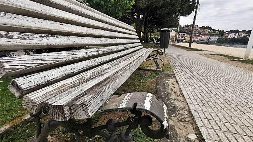 Vecinos de Banda do Río se quejan del deterioro del parque