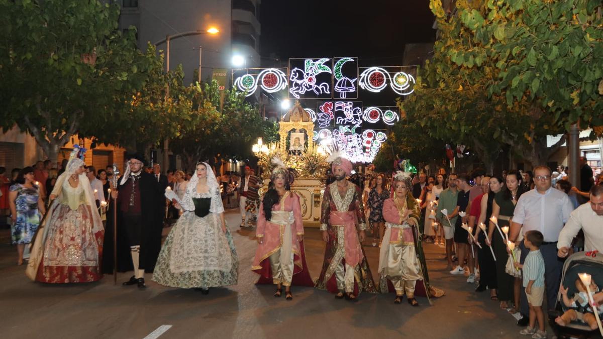 Un momento de la procesión.