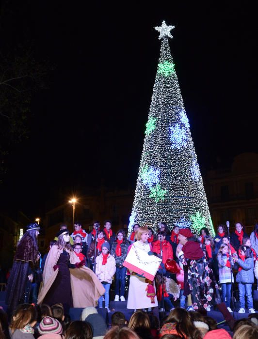 Encesa dels llums de Nadal de Figueres