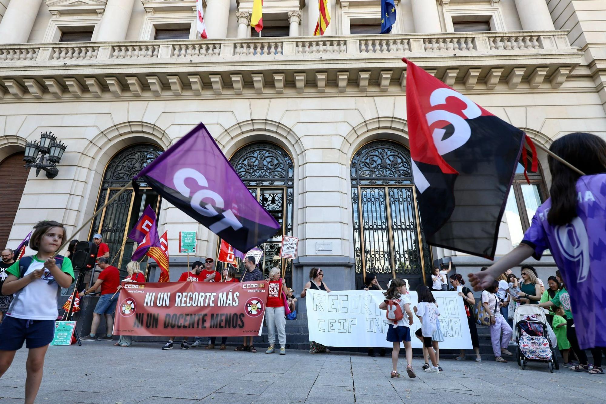 En imágenes | La 'marea verde' vuelve a las calles de Zaragoza contra los recortes en Educación