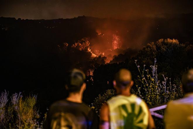 Los Mossos investigan si el incendio de Collserola comenzó por una "acción humana"