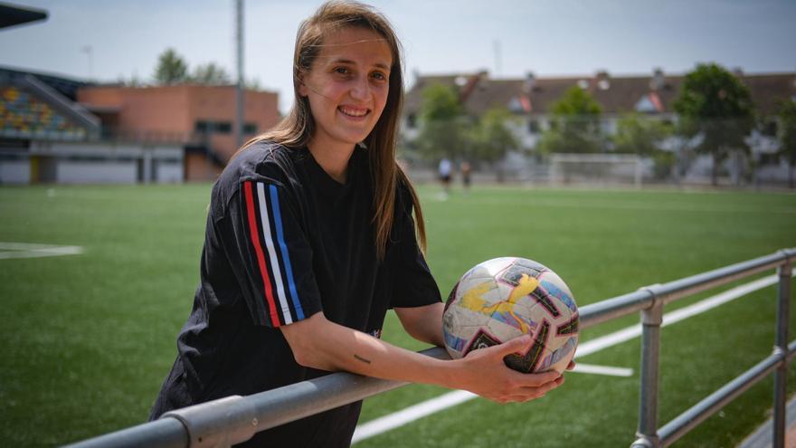 «El fútbol femenino es más bonito y más técnico»