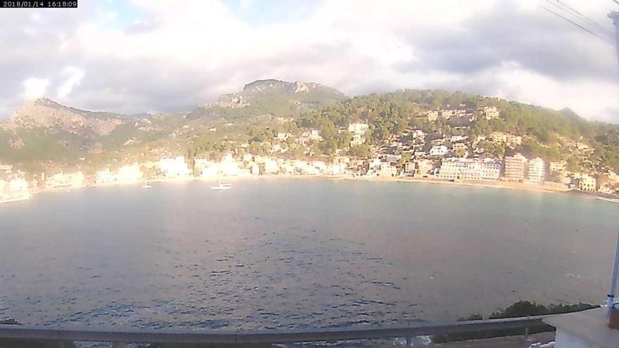 Die grauen Wolken verschwinden auch in Port de Sóller zum Wochenbeginn.