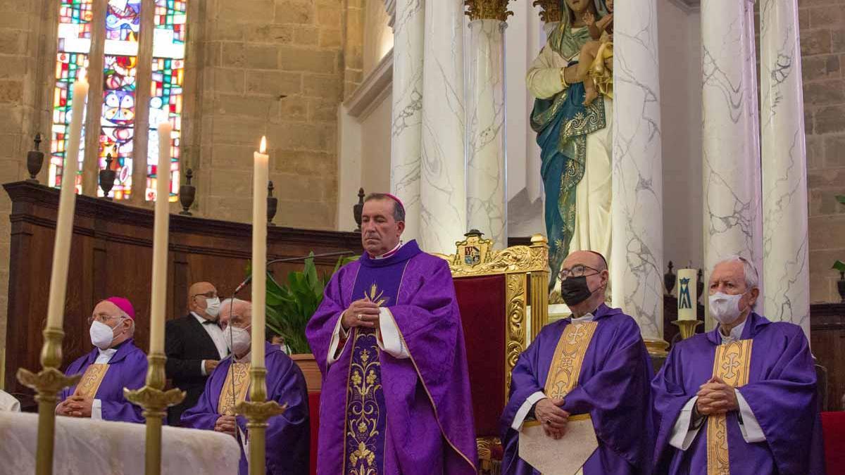 El obispo de Ibiza, Vicent Ribas