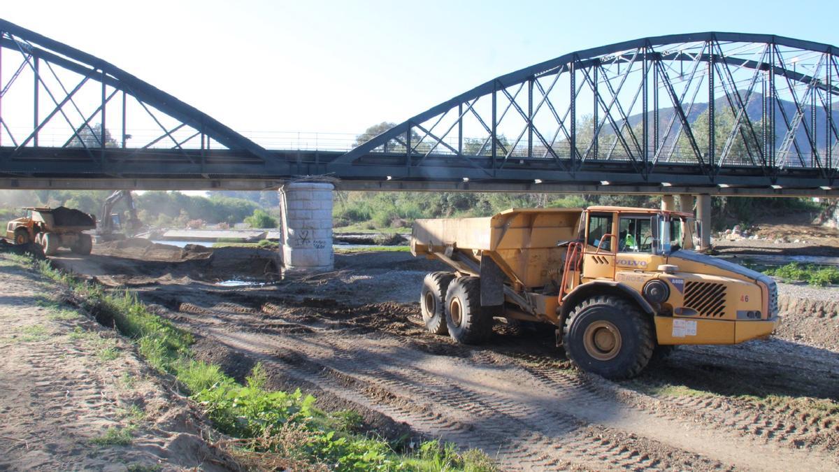 La Junta ha iniciado las obras de acondicionamiento del cauce del río Guadalhorce a su paso por Cártama.