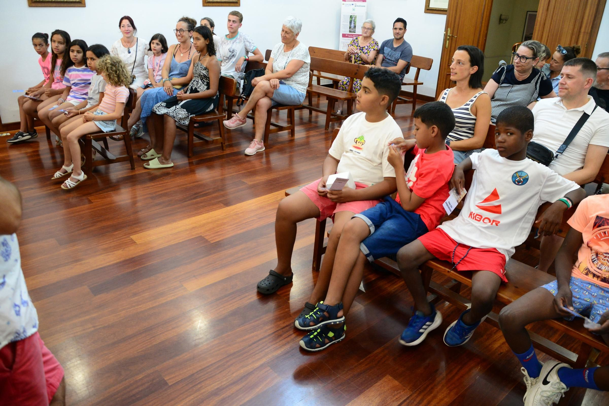 Recepción a los menores saharauis en Bueu