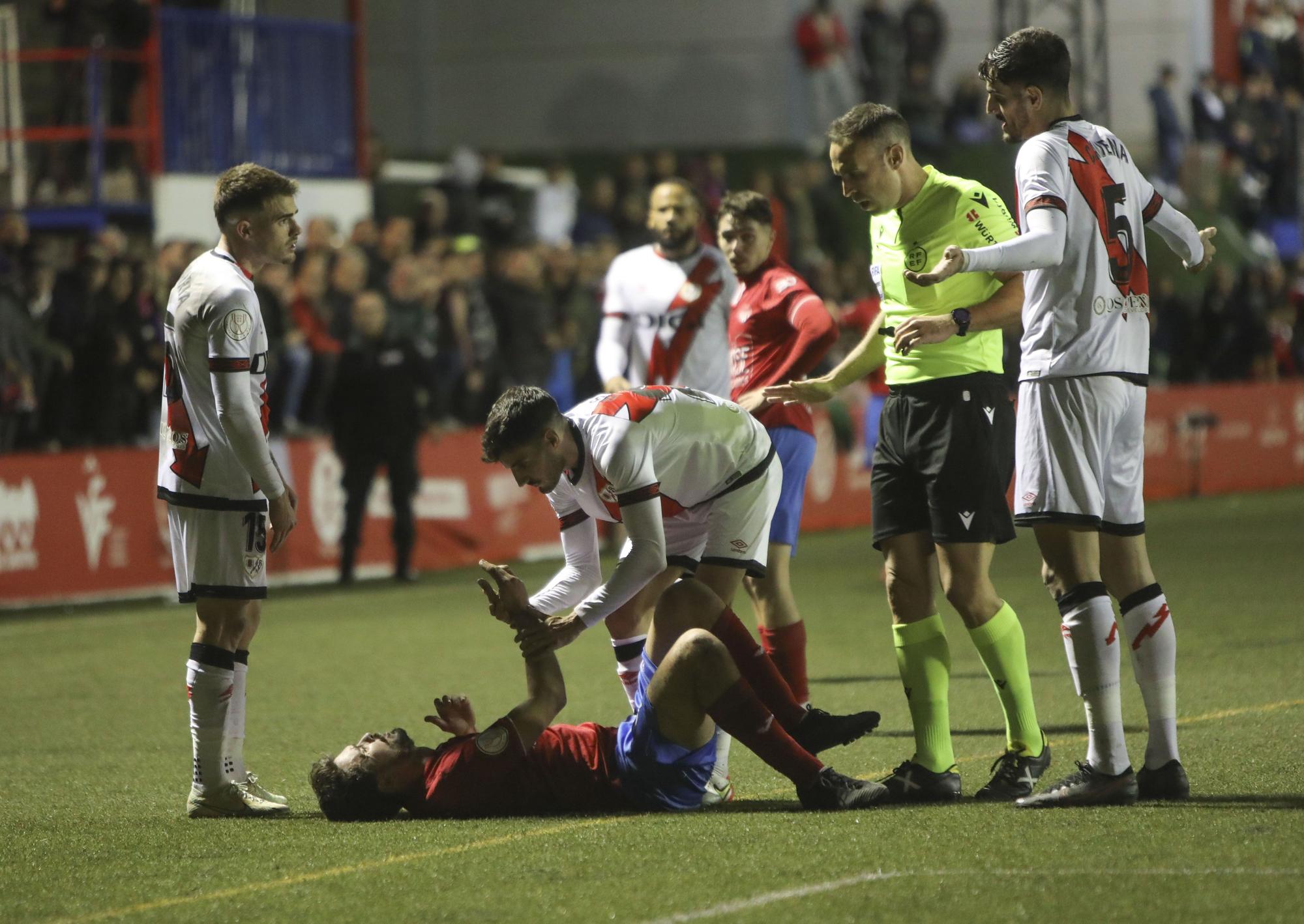 Las mejores fotos del Atlético Saguntino - Rayo Vallecano de Copa del Rey