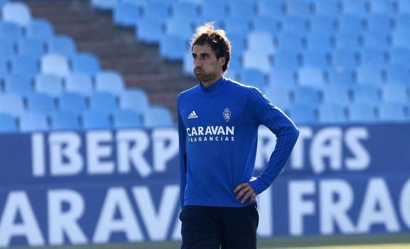 Entrenamiento a puerta abierta del Real Zaragoza en La Romareda