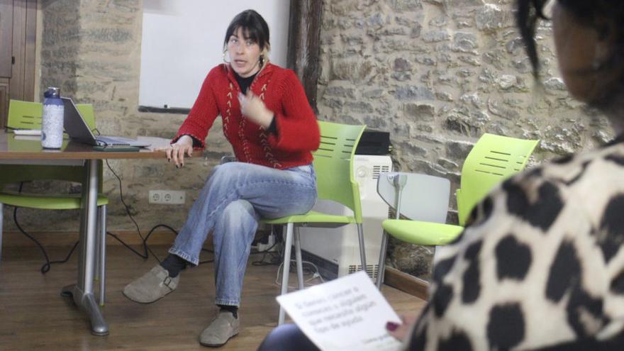 La AECC presenta la cartera de servicios para enfermos de cáncer en Sanabria-La Carballeda