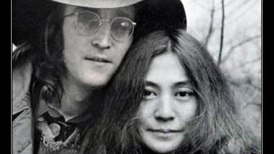 Yoko Ono: &quot;John Lennon y yo veíamos la bisexualidad como algo natural&quot;