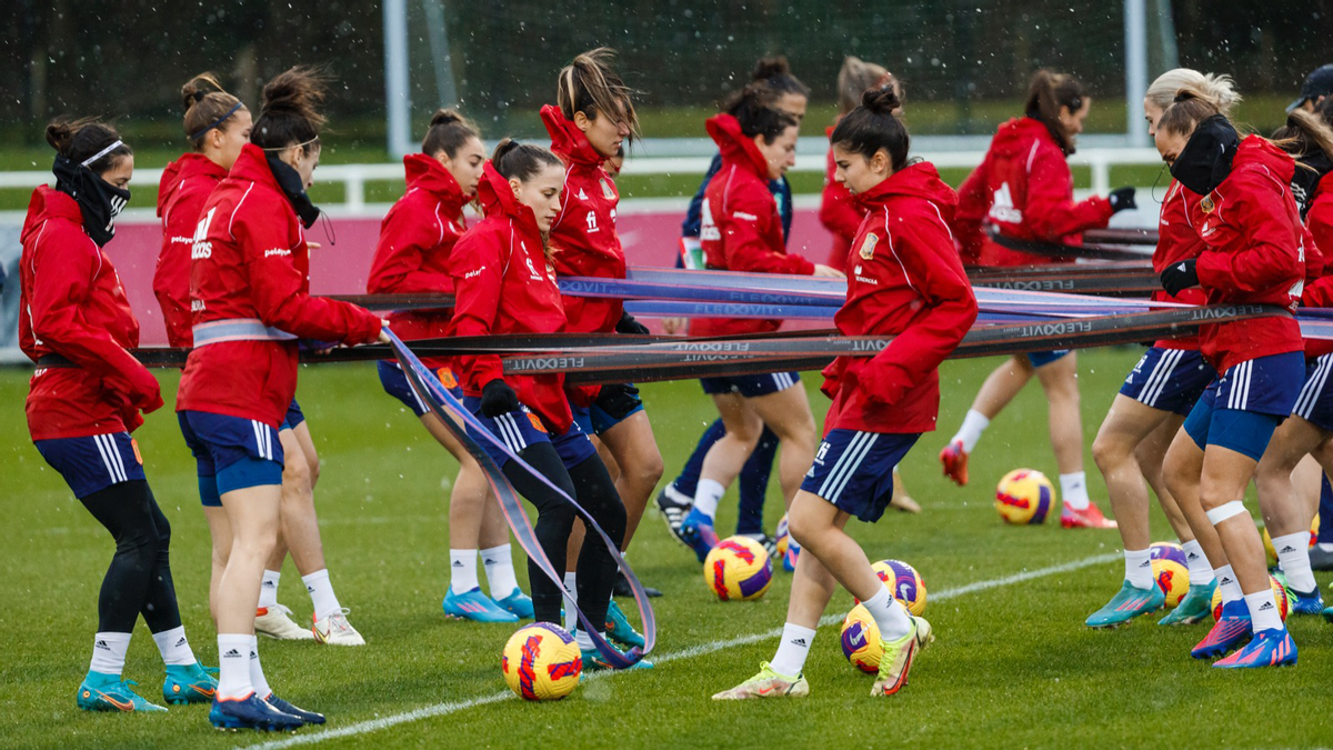 Entrenamiento de la selección española de fútbol antes de su partido ante Inglaterra