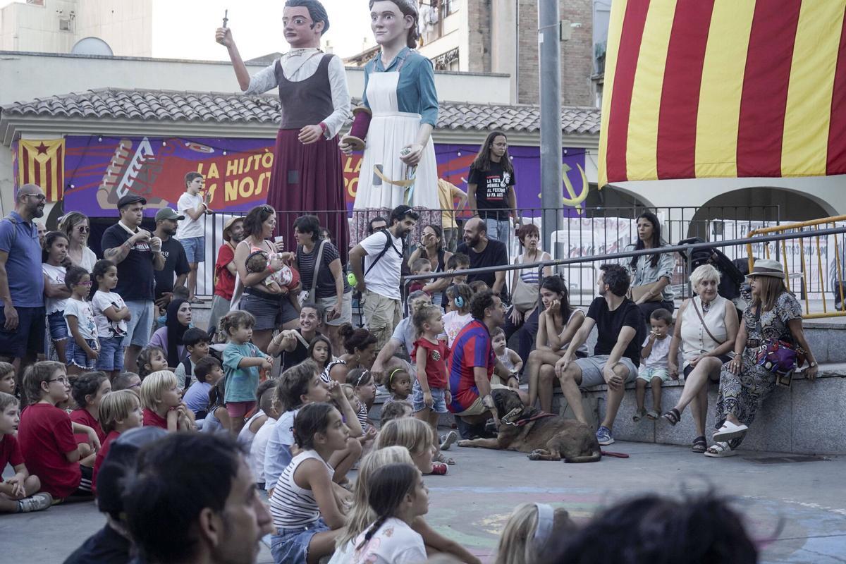 Festa Major Alternativa de Manresa a la plaça del Mercat de Puigmercadal Festa Major Alternativa de Manresa a la plaça del Mercat de Puigmercadal