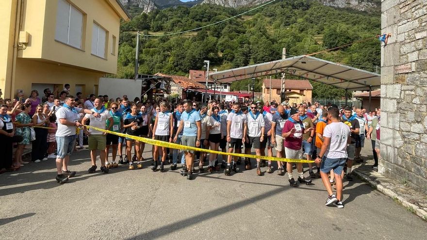 Esteban Corral tripite en Bezanes en la &quot;Carrera de Madreñes&quot; y Saray Barbón se sube al podio por primera vez