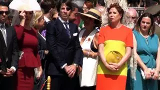 Calor, color y famosos en la jura de bandera para dos mil personas en la Plaza de España