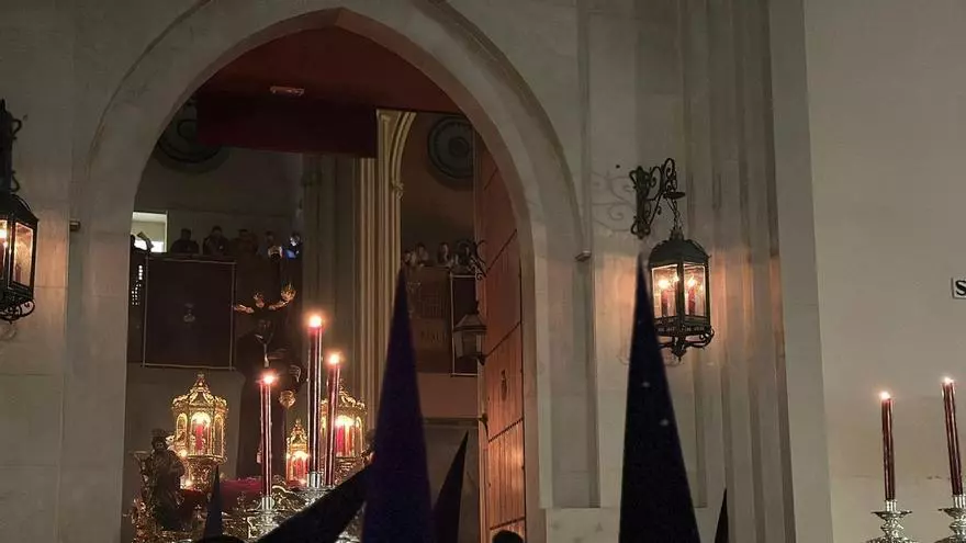 Vídeo | Primera levantá del Señor de la Salud de la Hermandad de los Gitanos