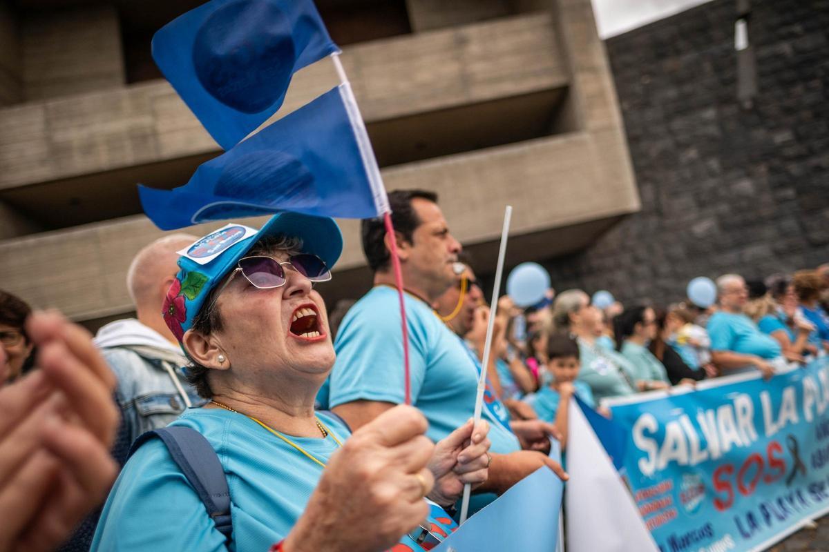 Manifestación de la plataforma ciudadana SOS Playa de San Marcos